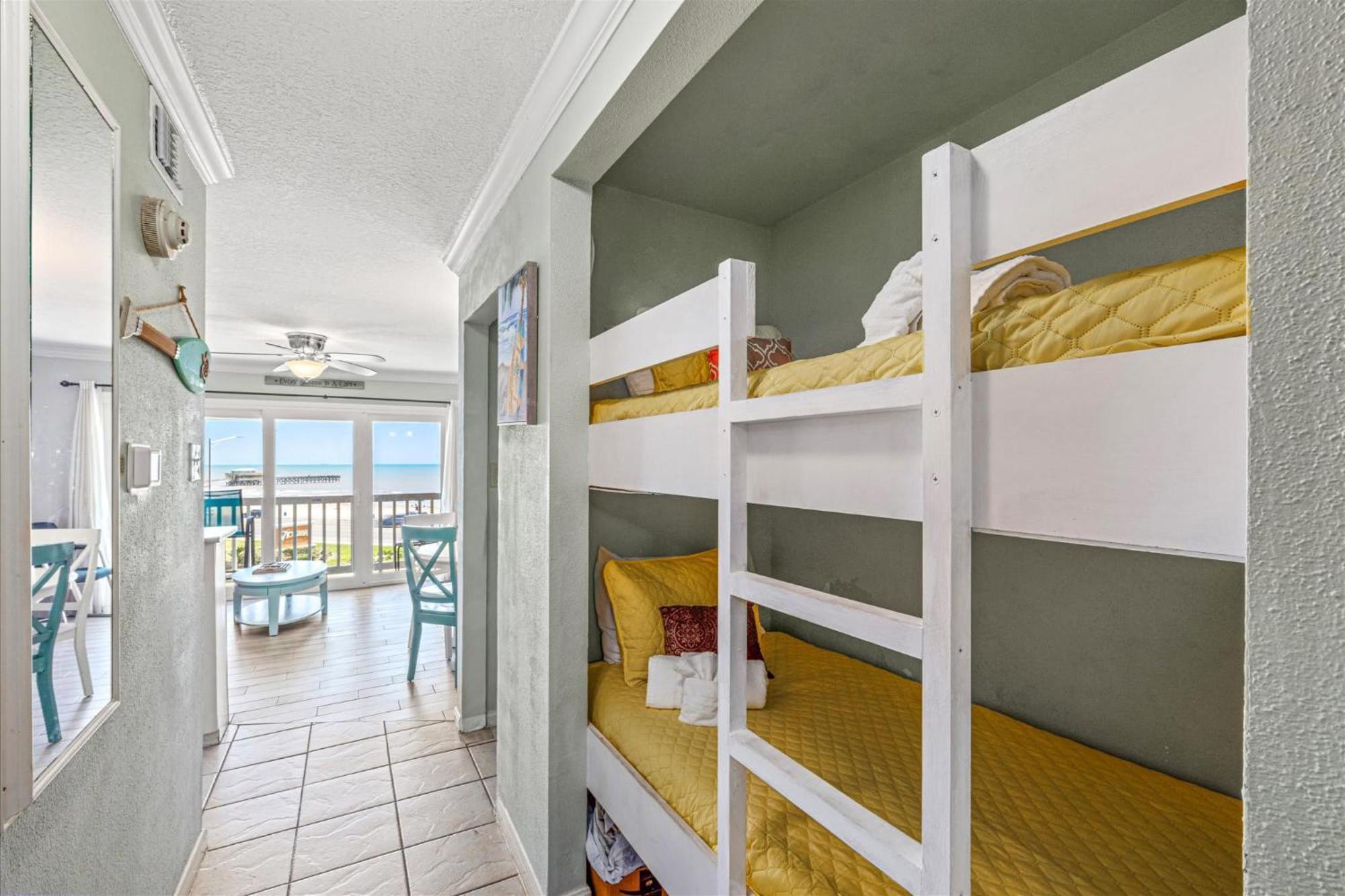 Charming Waterfront Condo Galveston Esterno foto