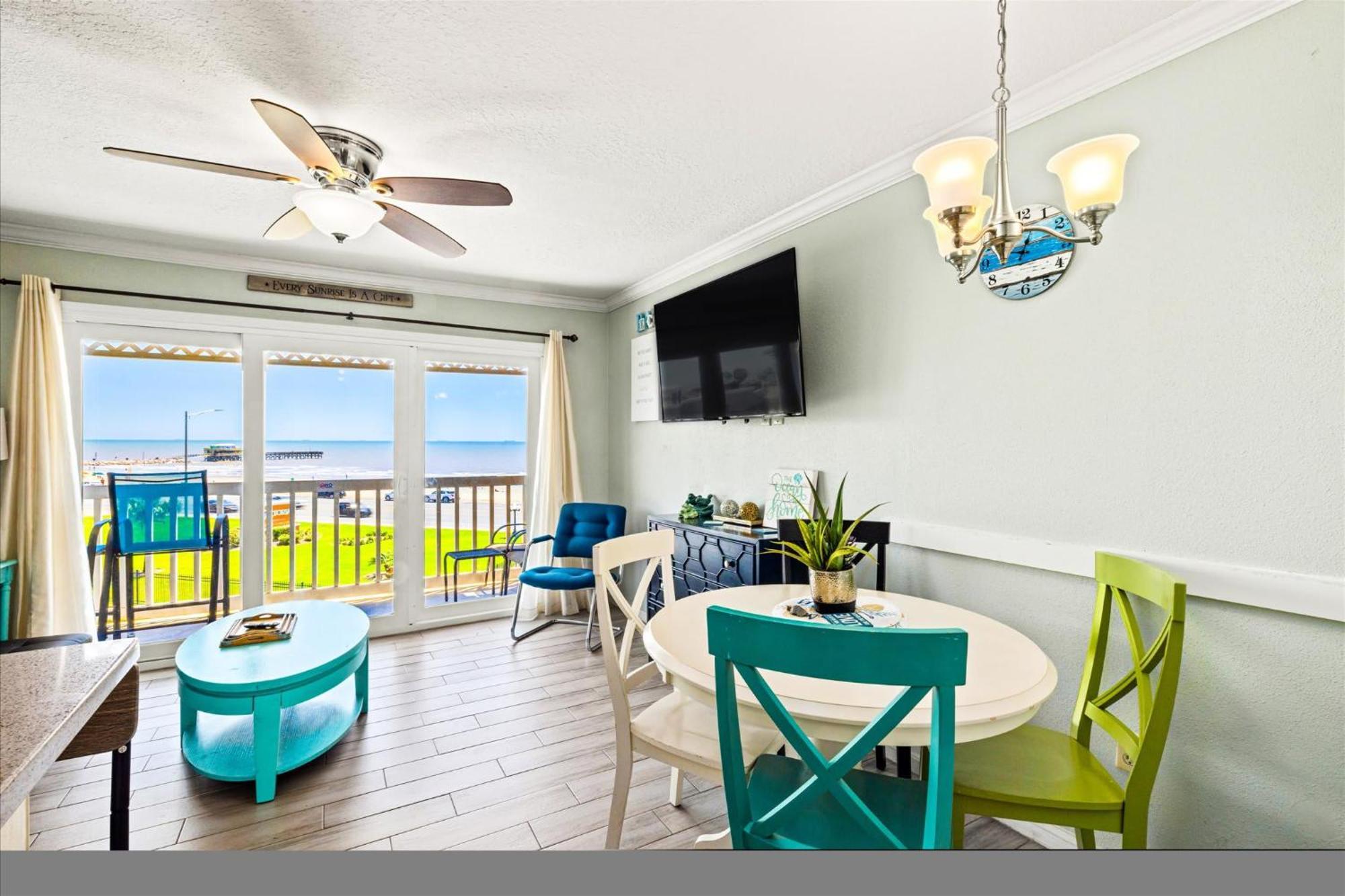 Charming Waterfront Condo Galveston Esterno foto